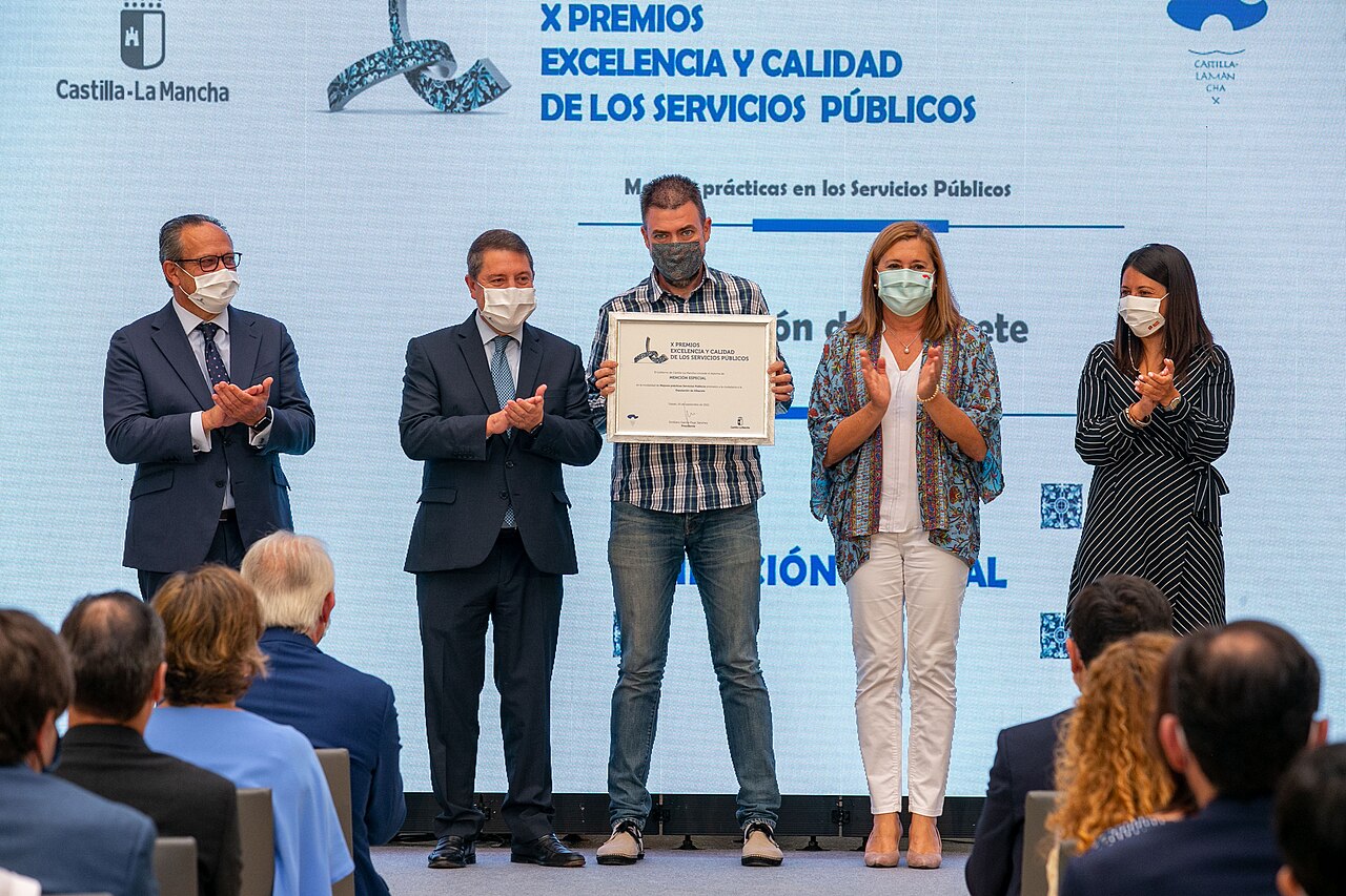 La Excelencia